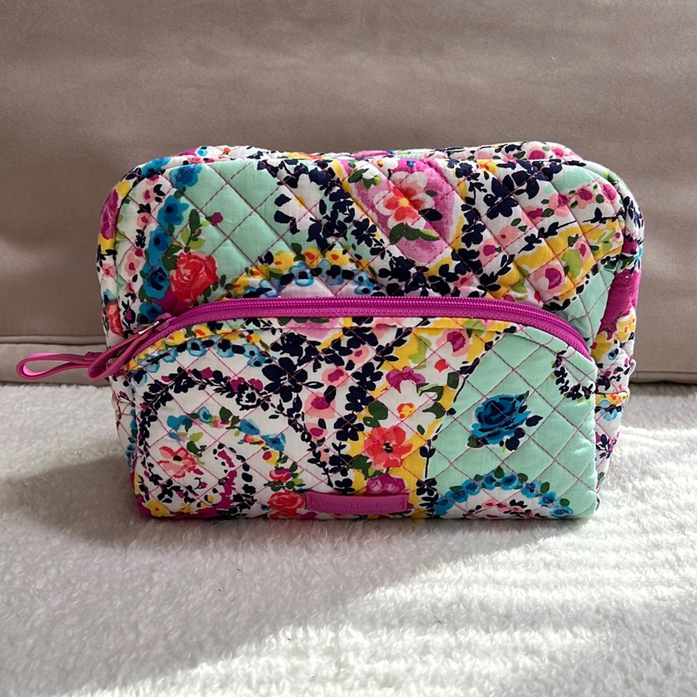 Vera Bradley large cosmetics bag